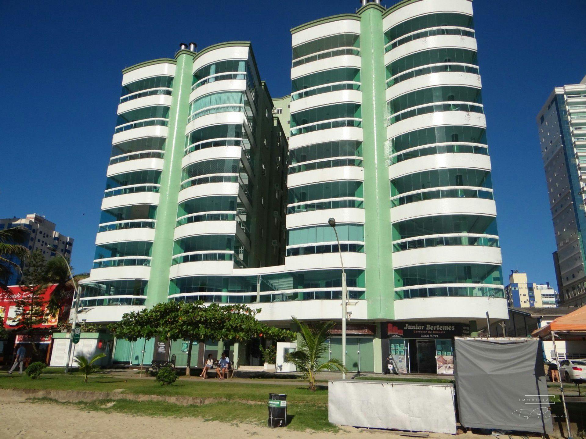 Apartamento à venda em Itapema, Meia Praia - SC